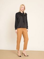 BGN Koszula w kolorze czarnym rozmiar: 34. Czarne koszule BGN, bez wzorów, bez kołnierzyka, bez ramiączek. Za 143.99 zł.