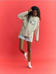 Dwuczęściowa piżama Mickey Mouse - beżowy. Brązowe piżamy Reserved, bez wzorów, z bawełny, bez ramiączek. Za 109.99 zł.