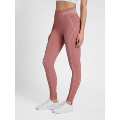 Damskie legginsy mid-rise Hummel TE Christel. Fioletowe legginsy Hummel, xs, bez wzorów, z dzianiny, na fitness i siłownię. Za 109.00 zł.