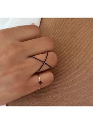 Les Favorites Pozłacany pierścionek z cyrkoniami rozmiar: 50. Czarne pierścionki Les Favorites, z cyrkonią, pozłacane. Za 108.99 zł.