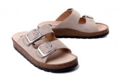 Dr. Brinkmann 701077-08 Beżowy, klapki damskie. Brązowe klapki Dr. Brinkmann, bez wzorów, ze skóry, bez obcasa. Za 269.90 zł.