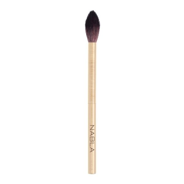 NABLA Highlighter Brush Pędzle do pudru 1 ct 1 szt. Pędzle NABLA. Za 40.00 zł.