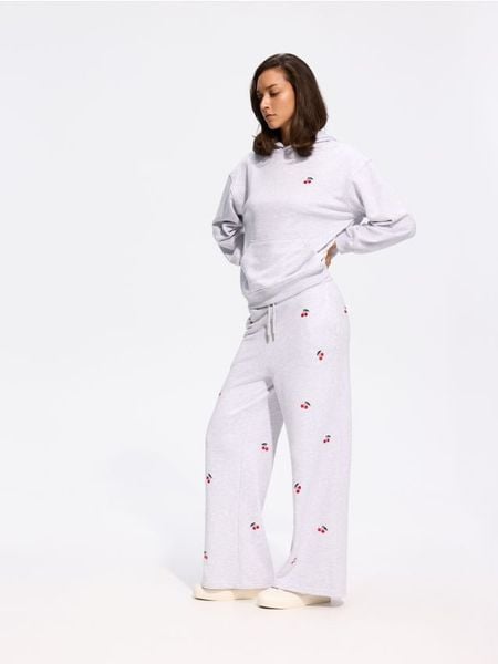 Bluza z bawełną - jasnoszary. Szare bluzy Reserved, l, bez wzorów, z bawełny, bez kaptura. Za 139.99 zł.