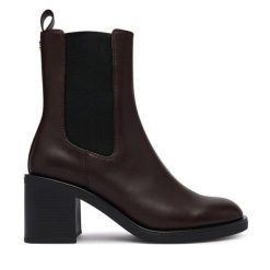 Botki HUGO. Brązowe botki Hugo, bez wzorów, bez obcasa, na słupku, bez zapięcia. Za 1,149.00 zł.