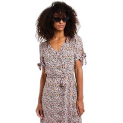 Sukienka damska Protest Prtbanda. Czerwone sukienki Protest, bez wzorów, eleganckie, bez kołnierzyka, bez ramiączek, sportowe. Za 350.50 zł.