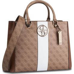 Torebka GUESS - Bluebelle (SG) HWSG74 02230 BRO. Brązowe torebki klasyczne Guess, z aplikacjami, ze skóry ekologicznej, bez dodatków. Za 699.00 zł.