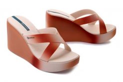 IPANEMA Colore Fem 83423 beige/brown, klapki damskie. Brązowe klapki Ipanema, bez wzorów, bez obcasa. Za 153.93 zł.