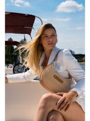 Maison héritage PARIS Torebka "Nora" w kolorze jasnobrązowo-beżowym - 26 x 16 x 6 cm rozmiar: onesize. Brązowe torby na ramię Maison héritage PARIS, bez wzorów, z materiału, na ramię, bez dodatków. Za 195.99 zł.