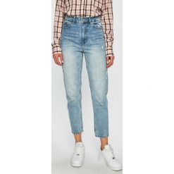 Vero Moda - Jeansy Mom Ankle Jeans. Niebieskie jeansy Vero Moda, bez wzorów, z podwyższonym stanem. W wyprzedaży za 119.90 zł.