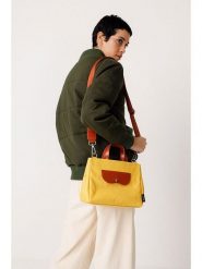 SKFK Torebka "Tibi" w kolorze karmelowo-żółtym rozmiar: onesize. Żółte torby na ramię SKFK, bez wzorów, z bawełny, przez ramię, bez dodatków. Za 217.99 zł.