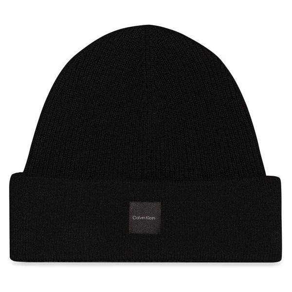 Czapka Calvin Klein. Czarne czapki Calvin Klein, bez wzorów. Za 299.99 zł.
