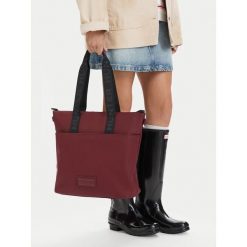 Torebka Hunter. Czerwone shopper Hunter, bez wzorów, bez dodatków. Za 229.99 zł.