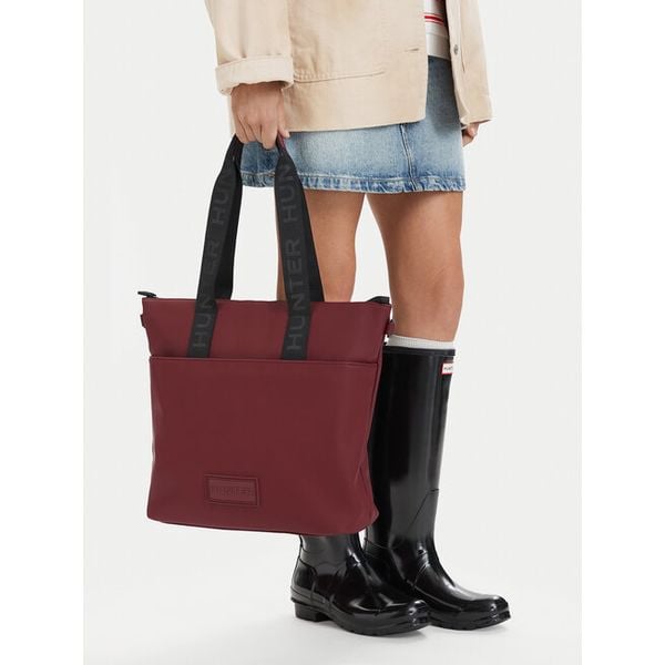 Torebka Hunter. Czerwone shopper Hunter, bez wzorów, bez dodatków. Za 229.99 zł.