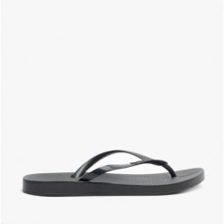 Japonki plażowe damskie Ipanema Anatomic Colors Fem. Czarne klapki Ipanema, bez wzorów, z tkaniny, bez obcasa. Za 67.99 zł.