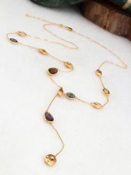 Pierres de Jade Pozłacany naszyjnik z elementami ozdobnymi - dł. 50 cm rozmiar: onesize. Brązowe naszyjniki Pierres de Jade, z cyrkonią, pozłacane. Za 113.99 zł.