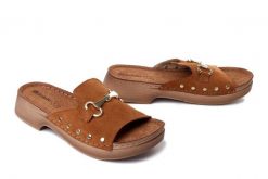 Inblu TF-02KU 021 camel, klapki damskie. Brązowe klapki Inblu, bez wzorów, ze skóry, bez obcasa. Za 95.92 zł.