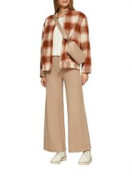 S.Oliver Spodnie - Comfort fit - w kolorze beżowym rozmiar: 42. Brązowe spodnie materiałowe S.Oliver, s, bez wzorów, z materiału, z podwyższonym stanem. Za 130.99 zł.