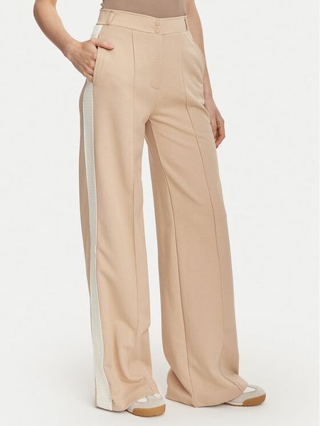 Guess Spodnie materiałowe V6YB26 K5139 Beżowy Relaxed Fit. Brązowe spodnie materiałowe Guess, l, z aplikacjami, z materiału. Za 370.99 zł.