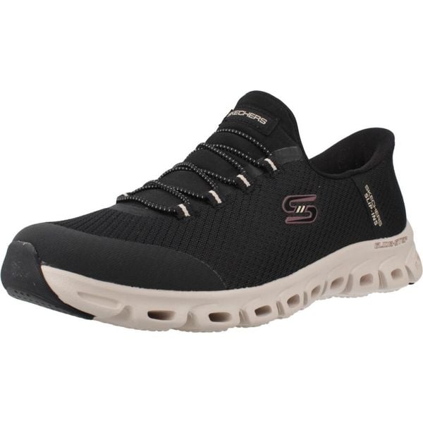Buty SKECHERS SLIP-INS GLIDE STEP VIBEY Czarny. Czarne trekkingi Skechers, z tkaniny, trekkingowe. Za 321.99 zł.
