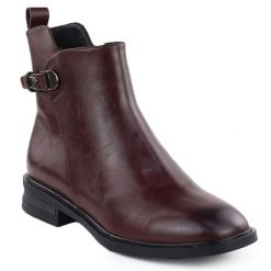 Skórzane botki damskie klasyczne bordowe Filippo DBT7354. Czerwone botki Filippo, bez wzorów, ze skóry, bez obcasa, bez zapięcia. Za 299.99 zł.