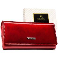Duży, poziomy, czerwony portfel damski ze skóry naturalnej i ekologicznej zamykany zatrzaskiem - Rovicky. Czerwone portfele ROVICKY, bez wzorów, ze skóry. Za 74.99 zł.