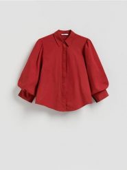 Koszula z bufiastymi rękawami - czerwony. Czerwone koszule Reserved, l, bez wzorów, z bawełny, bez kołnierzyka, bez ramiączek. Za 139.99 zł.