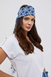 Wzorzysty szal niebieski. Niebieskie szaliki MOODO, bez wzorów, z poliesteru. W wyprzedaży za 19.99 zł.
