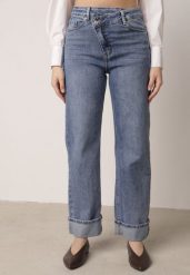 Niebieskie Jeansy Bawełniane z Asymetrycznym Zapięciem i Wywiniętymi Nogawkami Ellenesta. Niebieskie jeansy Born2be, l, bez wzorów, z podwyższonym stanem. Za 139.99 zł.