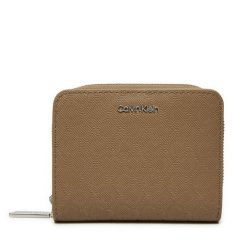 Mały Portfel Damski Calvin Klein. Brązowe portfele Calvin Klein, bez wzorów. Za 139.99 zł.