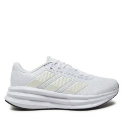 Buty do biegania adidas. Białe obuwie sportowe Adidas, bez zapięcia, do biegania. Za 249.99 zł.