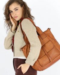 Shopperka MARCO MAZZINI brąz camelowy v247b. Shopper bez wzorów, ze skóry, bez dodatków. Za 569.05 zł.