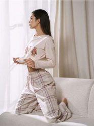 Bawełniania piżama dwuczęściowa z nadrukiem misiów - kremowy. Białe piżamy Sinsay, bez wzorów, z bawełny, bez ramiączek. Za 59.99 zł.