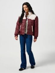 Wrangler Kurtka przejściowa w kolorze bordowym rozmiar: L. Czerwone kurtki Wrangler, l, bez wzorów, bez kaptura. Za 222.41 zł.