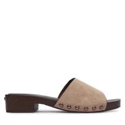 Klapki Tamaris. Brązowe klapki Tamaris, bez wzorów, bez obcasa. Za 259.99 zł.