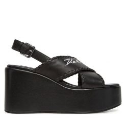 Sandały KARL LAGERFELD. Czarne sandały KARL LAGERFELD, bez wzorów, bez obcasa, na koturnie, bez zapięcia. Za 779.99 zł.