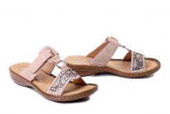 RIEKER 608K2-31 rosa, klapki damskie. Czerwone klapki Rieker, bez wzorów, bez obcasa. Za 239.92 zł.