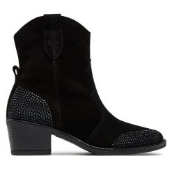 Kowbojki Tamaris. Czarne botki Tamaris, bez wzorów, bez obcasa, na słupku, bez zapięcia. Za 499.99 zł.