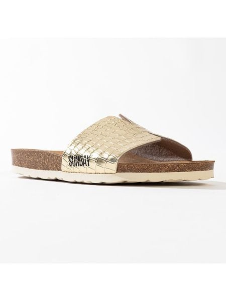 Sunbay Klapki "Djeelia" w kolorze złotym rozmiar: 38. Żółte klapki Sunbay, bez wzorów, z materiału, z otwartym noskiem, bez obcasa. Za 179.95 zł.