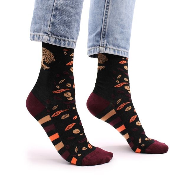 Skarpetki bambusowe Hop Hare - Drzewo Życia. Brązowe skarpety HAPPY HOP, bez wzorów, z elastanu. Za 29.99 zł.