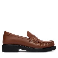 Lordsy Tommy Hilfiger. Brązowe lordsy TOMMY HILFIGER, bez wzorów, bez obcasa, bez zapięcia. Za 699.99 zł.