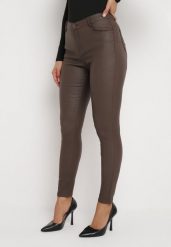 Brązowe Spodnie Skinny z Imitacji Skóry Awileda. Brązowe spodnie materiałowe Born2be, do pracy, l, bez wzorów, z jeansu, z podwyższonym stanem. Za 79.99 zł.