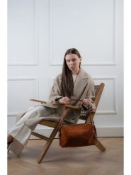 Christian Laurier Skórzana torebka "Yra" w kolorze pomarańczowym - 34 x 18 x 12 cm rozmiar: onesize. Pomarańczowe torby na ramię Christian Laurier, bez wzorów, z materiału, na ramię, bez dodatków. Za 369.99 zł.