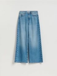 Jeansy wide leg z okuciami - niebieski. Niebieskie jeansy Reserved, bez wzorów. Za 179.99 zł.