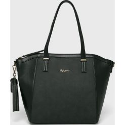 Pepe Jeans - Torebka Bitmat. Czarne torby na ramię Pepe Jeans, bez wzorów, z jeansu, casualowe, do ręki, średnie, bez dodatków. W wyprzedaży za 199.90 zł.