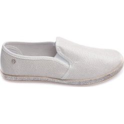 Białe Błyszczące Tenisówki Espadryle B740 Biały. Białe espadryle ButyModne, bez wzorów, bez obcasa, bez zapięcia. Za 77.99 zł.
