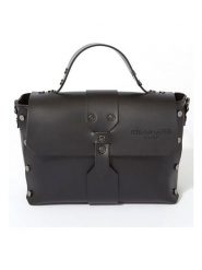 Christian Laurier Skórzana torebka "Paty" w kolorze czarnym - 25 x 18 x 10 cm rozmiar: onesize. Czarne torby na ramię Christian Laurier, bez wzorów, z materiału, przez ramię, bez dodatków. Za 330.95 zł.