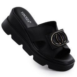 Klapki damskie na koturnie czarne Vinceza 58464. Czarne klapki VINCEZA, bez wzorów, ze skóry ekologicznej, bez obcasa, na koturnie. Za 149.99 zł.