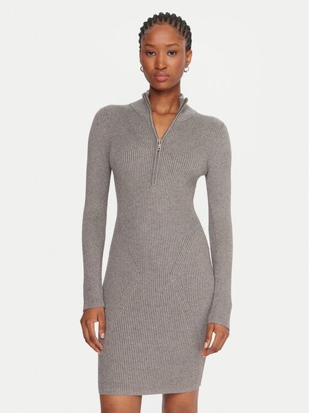 Guess Sukienka codzienna W5BK45 Z0572 Szary Slim Fit. Szare sukienki Guess, na co dzień, m, z aplikacjami, z dzianiny, bez kołnierzyka, bez ramiączek, proste. Za 279.99 zł.