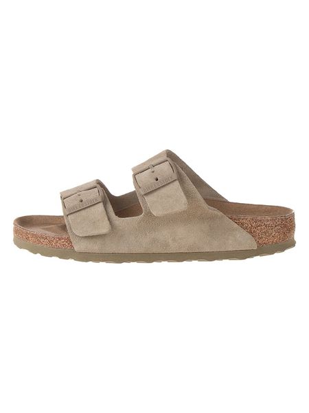 Birkenstock Skórzane klapki w kolorze khaki rozmiar: 38. Brązowe klapki Birkenstock, bez wzorów, z otwartym noskiem, bez obcasa. Za 379.95 zł.