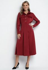 Bordowa Rozkloszowana Sukienka o Koszulowym Kroju z Imitacją Kieszeni i Gumką w Talii Rizza. Czerwone sukienki Born2be, na co dzień, l, bez wzorów, eleganckie, bez kołnierzyka, bez ramiączek, koszulowe. Za 149.99 zł.